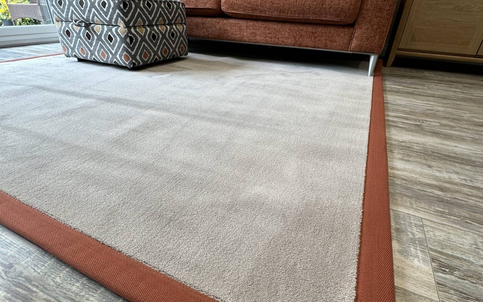 Cheshire Silk Dove Rug/Fox Border