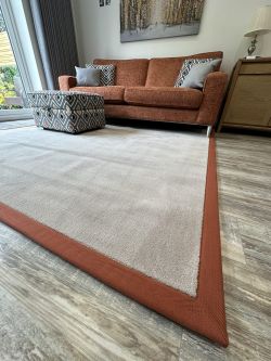 Cheshire Silk Dove Rug/Fox Border