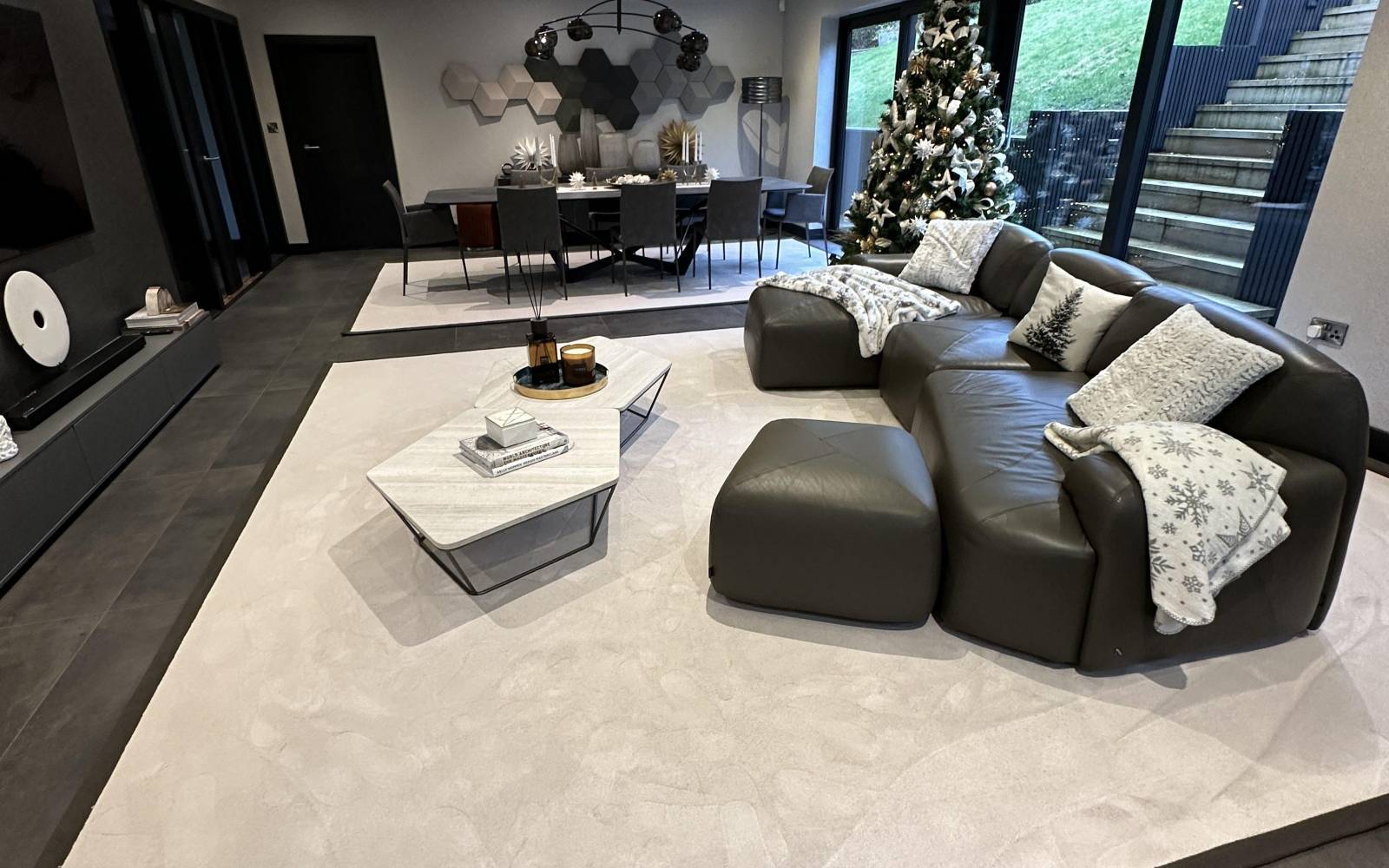 Cheshire Silk Nude Rug/Dark Walnut Border