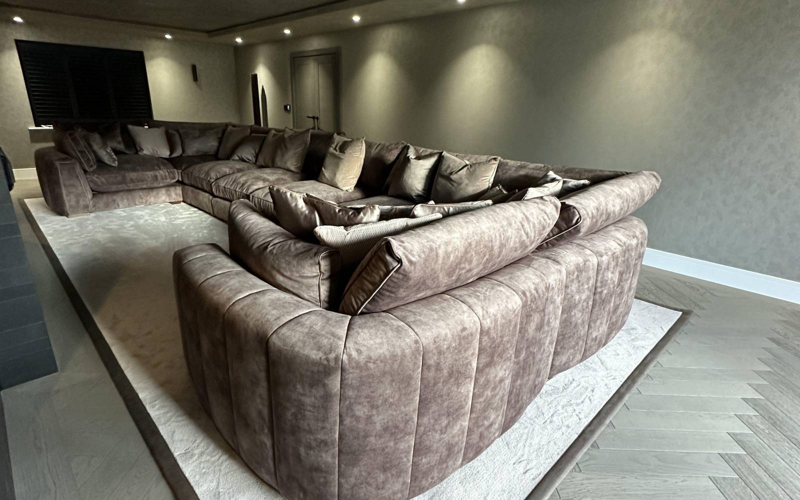 Cheshire Silk Oat Rug/Taupe Border