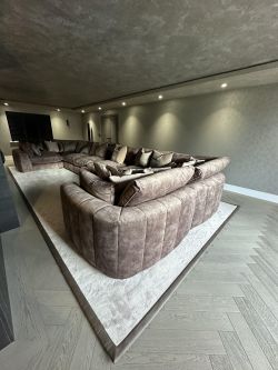 Cheshire Silk Oat Rug/Taupe Border
